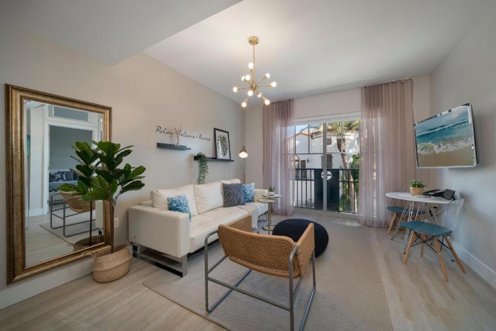 Strand Ocean Drive Suites Miami Beach Bagian luar foto